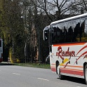 Teilnehmer der Menschenkette aus ganz Deutschland werden mit Bussen an die Stationen zwischen Elmshorn und Glücksstadt gebracht.